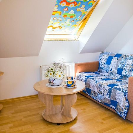 Guests House "Like Home" سيغولدَ المظهر الخارجي الصورة